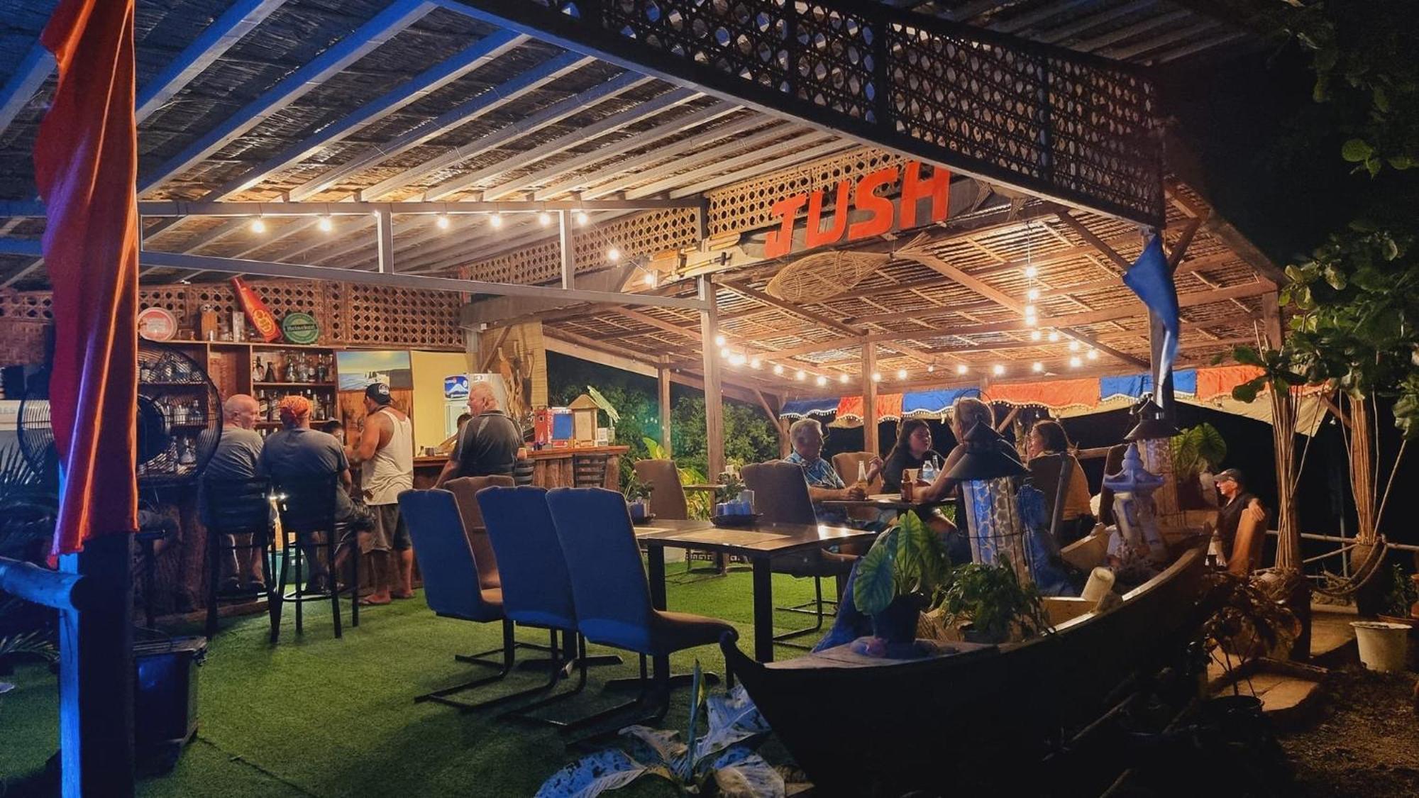 מלון Dauis Jush Native And Glamping מראה חיצוני תמונה